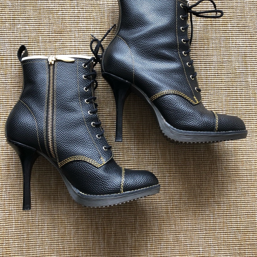 Dr martens heel boots